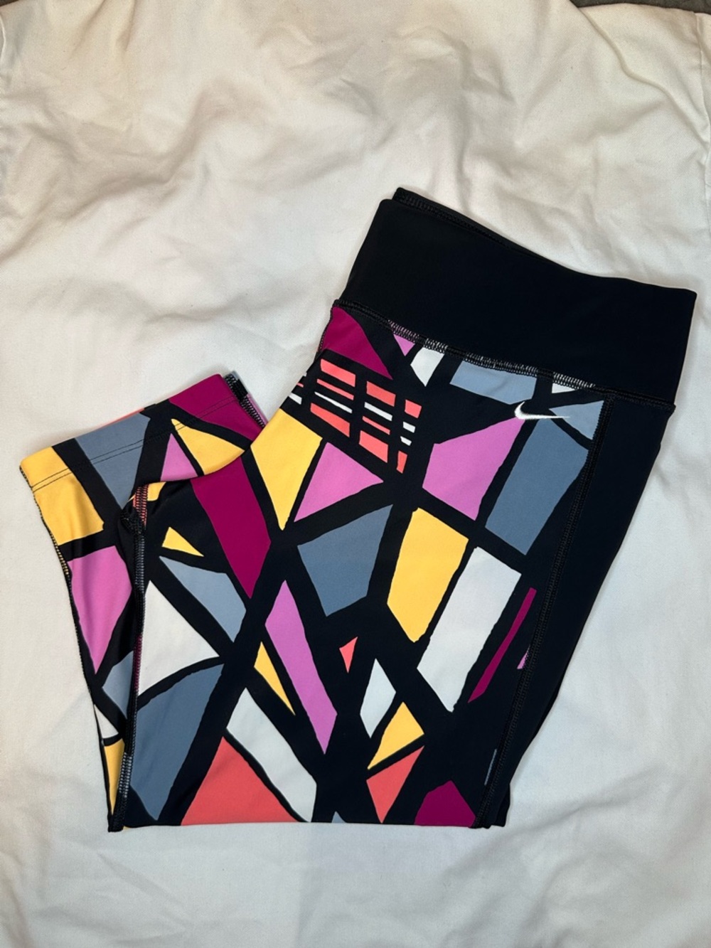Nike Dri Fit Capri Leggings Womens XL Colorblock Geometric Workout Athletic